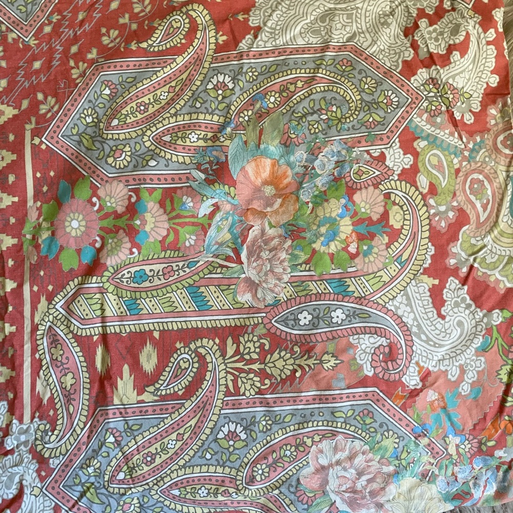 EUC Pottery Barn Queen Duvet Cover